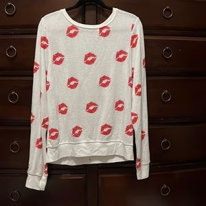 The uber famous Wildfox “Kiss Kiss” sweatshirt…Size M
